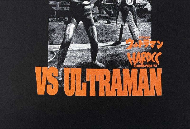 ウルトラマン ゼットンVSウルトラマン (メテオ火球ブラック) - 復刻版 - Tシャツ