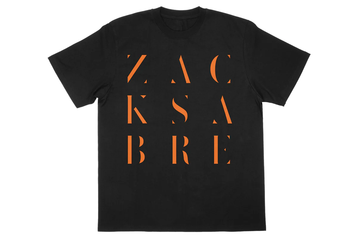 ザック・セイバー Jr.「ZACKSABRE」Tシャツ(ブラック×オレンジ)