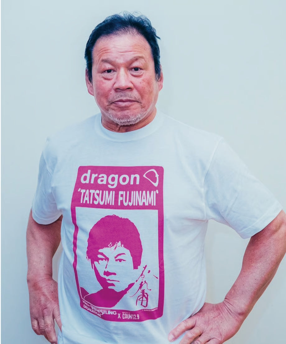 DRAGON 藤波辰爾xCount2.9 コラボ Tシャツ(ホワイト/ピンク)