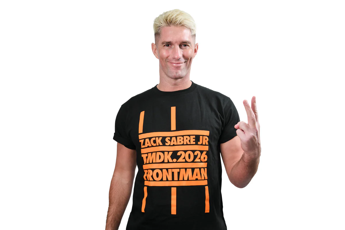 ザック・セイバー Jr.「TMDK.2026 FRONTMAN」Tシャツ