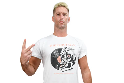 ザック・セイバー Jr.「THE FRONT MAN」Tシャツ（ホワイト）